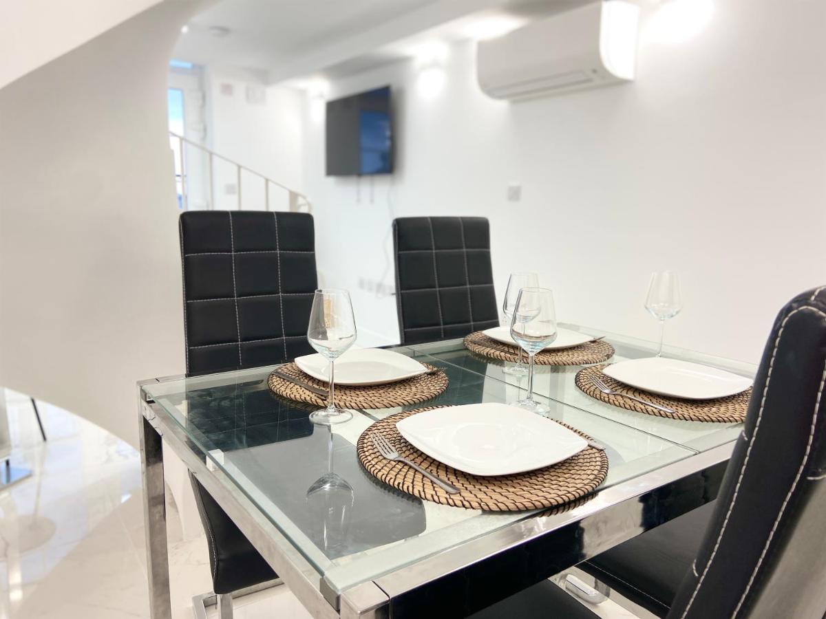 Unique Waterfront Duplex On The Mediterranean - Caleta, Catalan Bay Gibraltar Ngoại thất bức ảnh